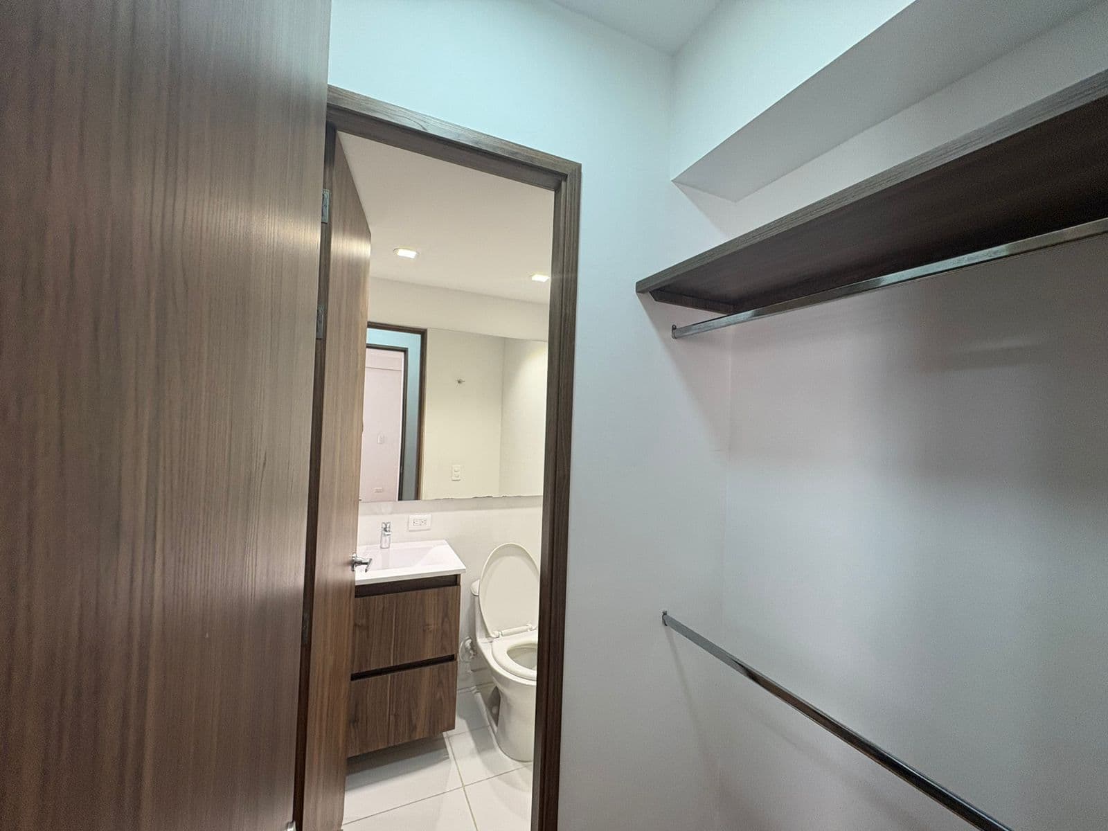 Apartment for Rent, Fabricato Area, Bello—Oceana Complex