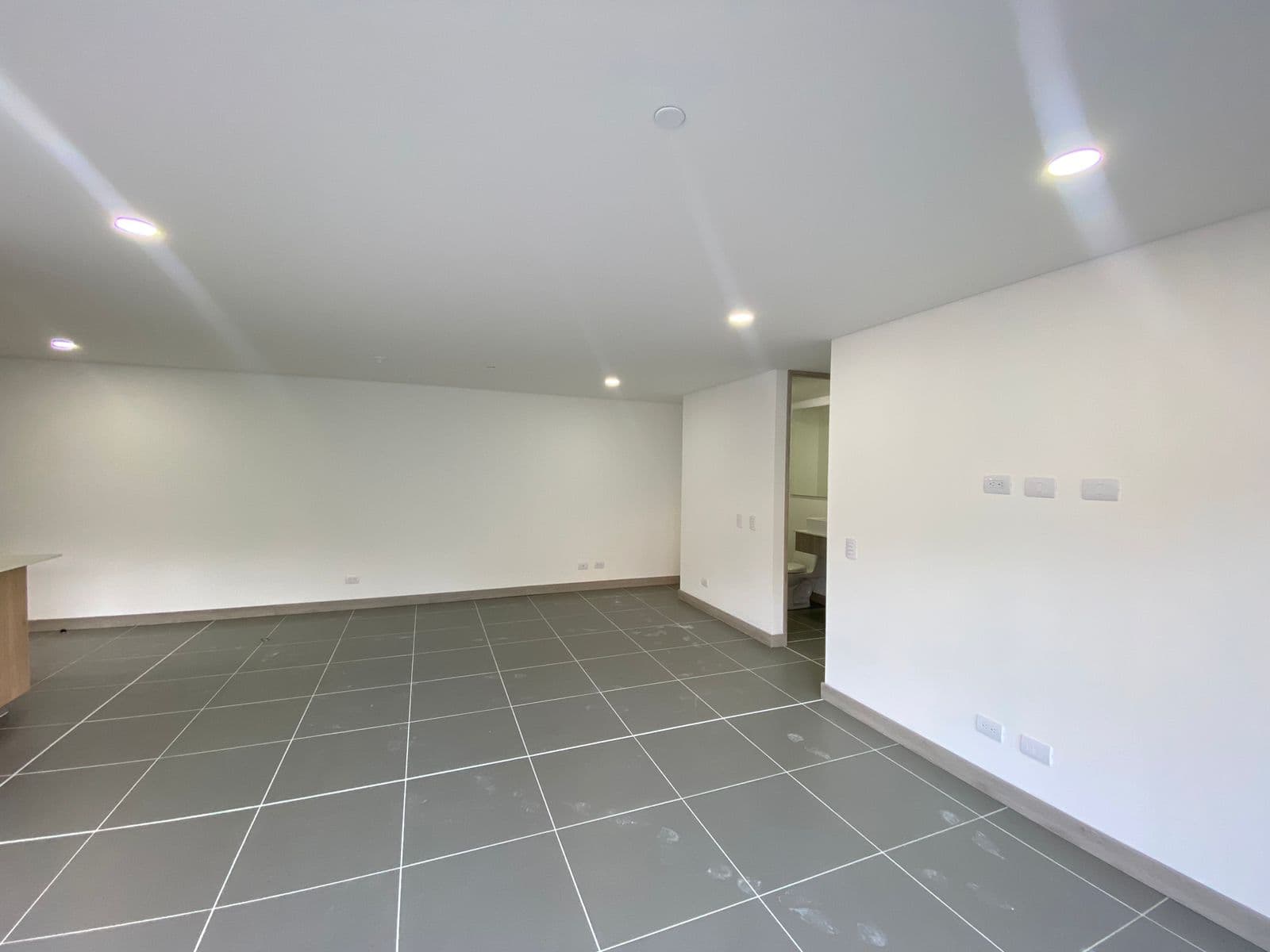 Apartment for Rent, La Abadía Neighborhood, Envigado—Rosset 3 Complex