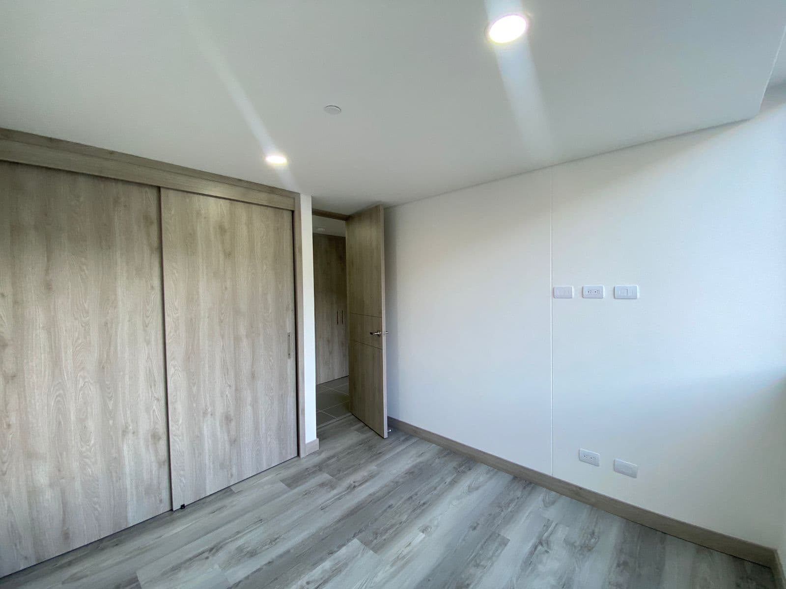Apartment for Rent, La Abadía Neighborhood, Envigado—Rosset 3 Complex