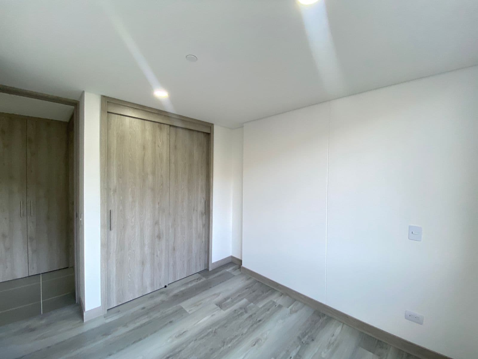 Apartment for Rent, La Abadía Neighborhood, Envigado—Rosset 3 Complex