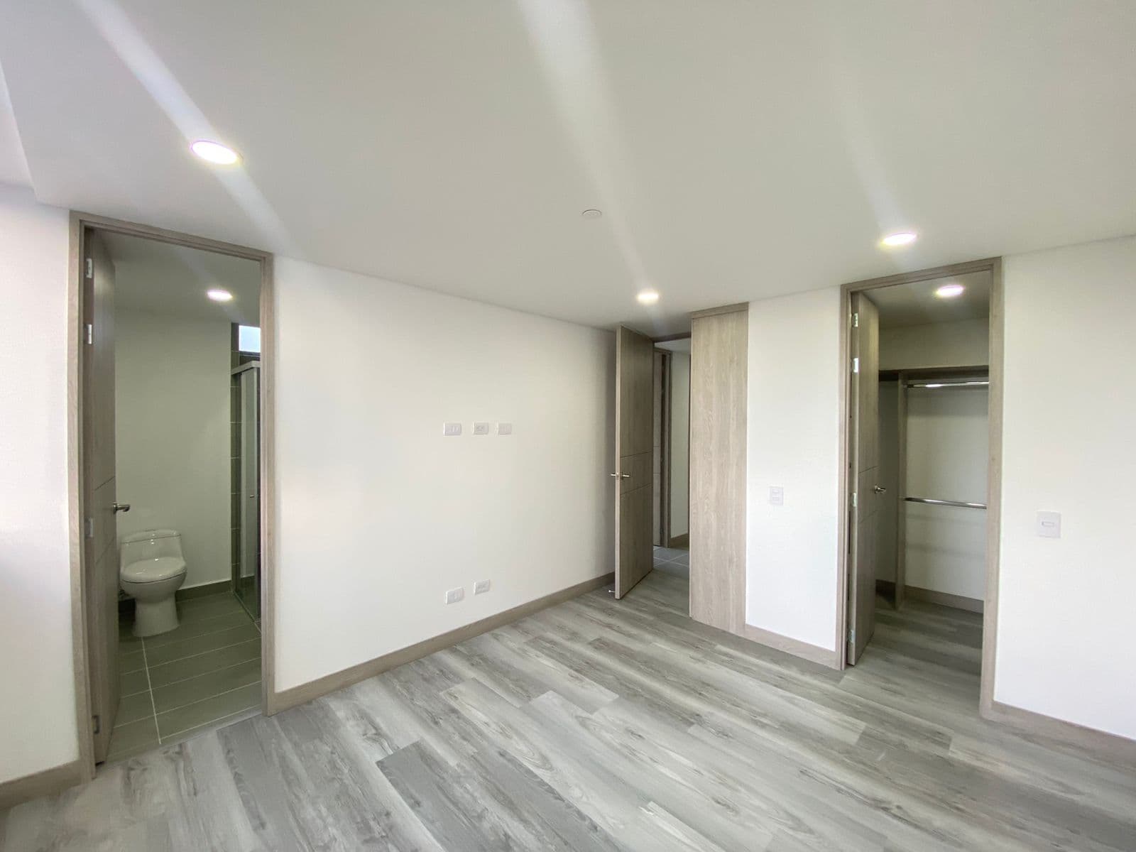 Apartment for Rent, La Abadía Neighborhood, Envigado—Rosset 3 Complex