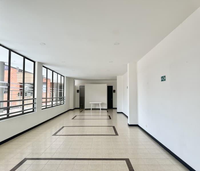 Apartment for Sale in the Loma del Indio Neighborhood, Poblado, Medellín—Entrepalmas San Diego Complex