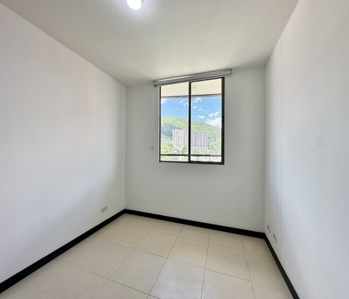 Apartment for Sale in the Loma del Indio Neighborhood, Poblado, Medellín—Entrepalmas San Diego Complex