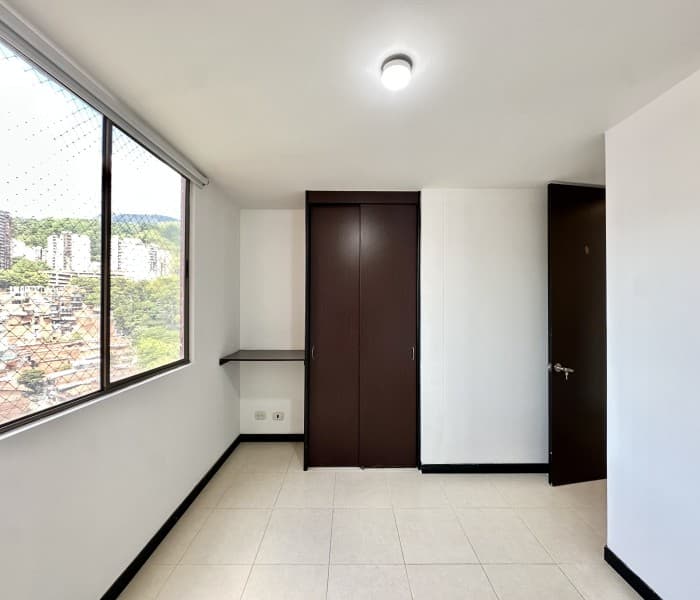 Apartment for Sale in the Loma del Indio Neighborhood, Poblado, Medellín—Entrepalmas San Diego Complex