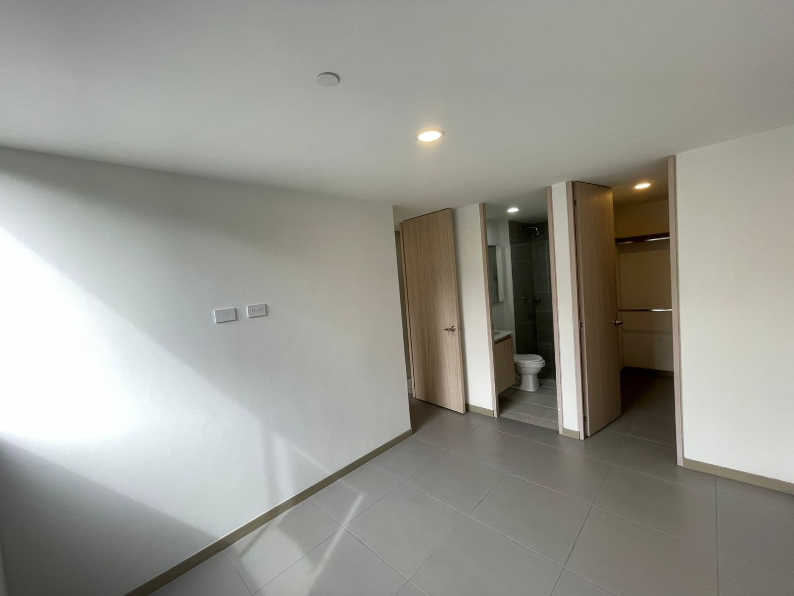 Apartment for Rent, Guayabal Area, Ciudad del Río—Urbanity Complex