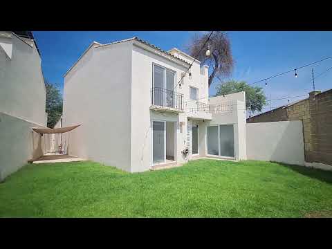 House in Mayorazgo, La Rioja, with 4 Bedrooms, Solar Panels, and Amenities Including a Pool