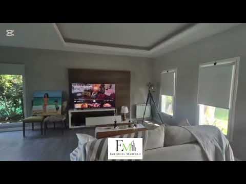 House for Sale with a Pool in Santa Elena