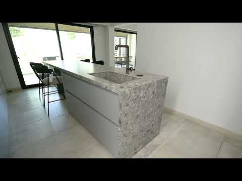 5-Room House for Sale in Lomas de Zamora