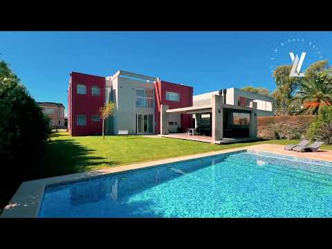 6-Bedroom House for Sale in Las Golondrinas - Hudson