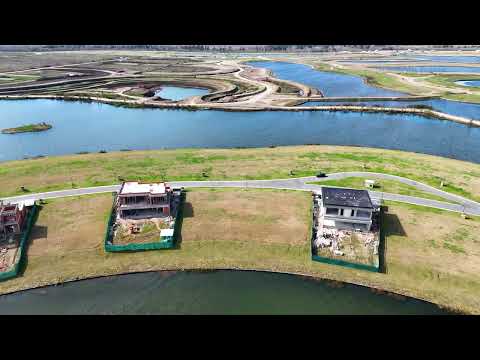 Northwest-facing lot for sale in Amarras Puertos Escobar