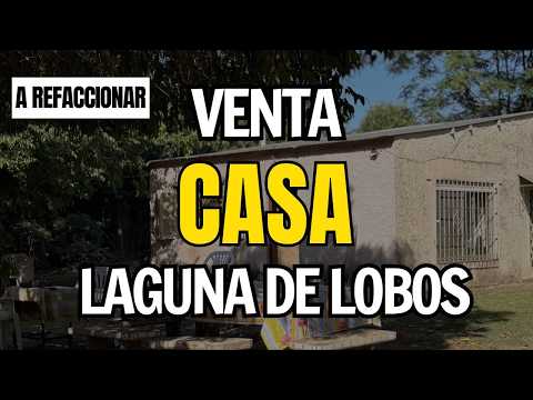 House in need of renovation with a large yard, a pool, and an excellent location in the Laguna de Lobos area