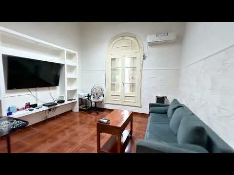 4-ROOM HOUSE FOR SALE ON PRIVATE LOT WITH TERRACE, LIVING ROOM, AND BARBECUE AREA IN BARRACAS