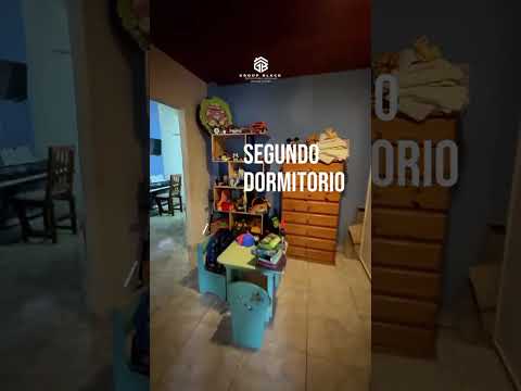 Venta Casa 3 ambientes en Platanos con Jardin Garage y Fondo libre