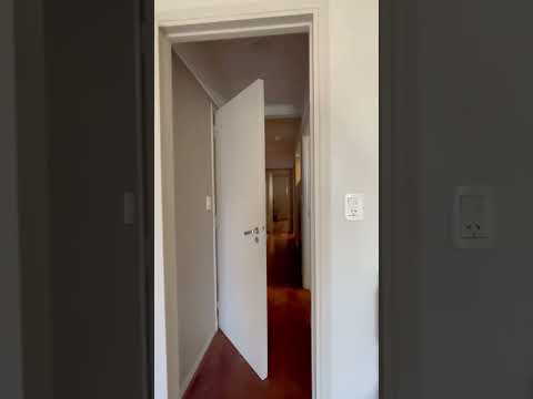Spacious 5-room apartment—great floor plan—in Recoleta with a separate guest unit