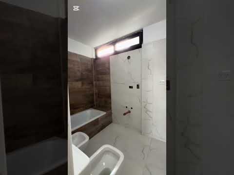 4-room apartment - 2 parking spaces - Storage room - For sale - 180 m² - Lanusita