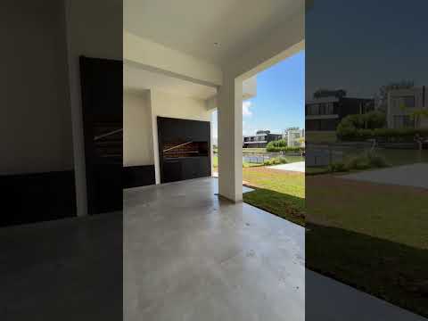 House for Sale in Laguna Grande