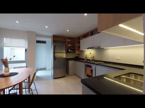 4-room apartment for sale on the 7th floor, facing the street, with a balcony and a covered parking space in Caballito