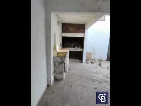 4-room house for sale, suitable for commercial use, in Downtown Pilar