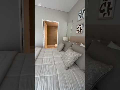 For Sale: 5-room apartment with a balcony and terrace. Villa del Parque