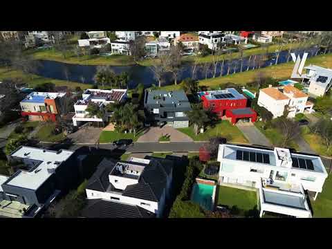 5-room house for sale on the lake in Fincas de Hudson
