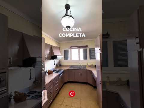 4-bedroom house for sale, with a patio and terrace. Garage. Right in the heart of Campana