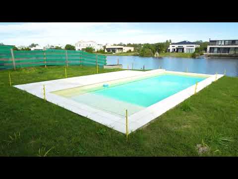 6-room house for sale near the lagoon in San Matias Escobar