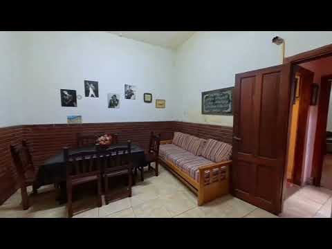 FOR SALE: 4-ROOM APARTMENT IN FLORES, IN NEED OF RENOVATION