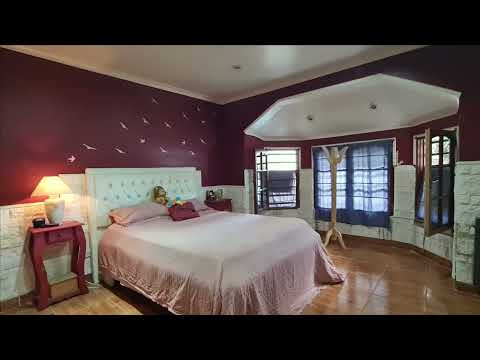 3-room house for sale in Rafael Castillo. With a barbecue and private patio.