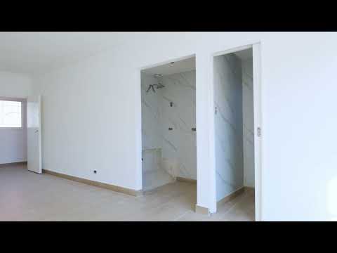 Bright studio apartment for sale in Martínez with a garage