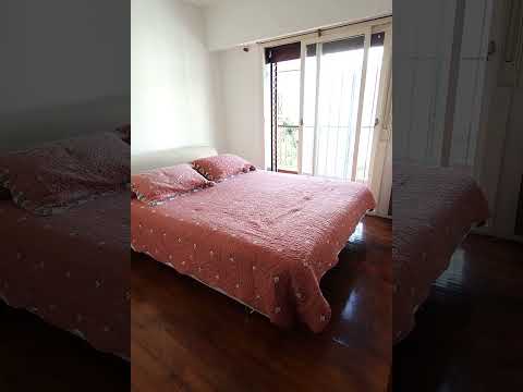 6-Room House for Sale with Pool in Flores