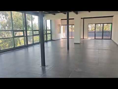 Office for rent on Periferico Sur