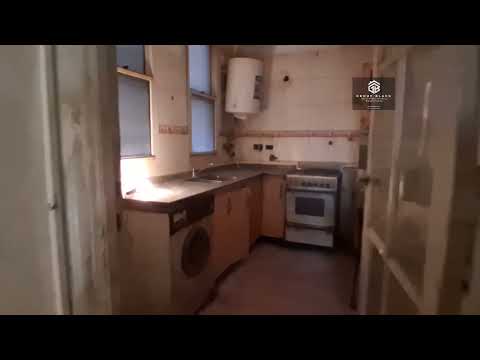 Departamento 4 ambientes más dependencias en Balvanera semipiso señorial venta