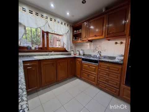 FOR SALE: SPACIOUS HOUSE IN DOWNTOWN ADROGUE