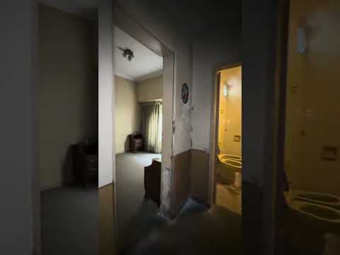 Corner house on its own lot, in need of renovation - Lanús