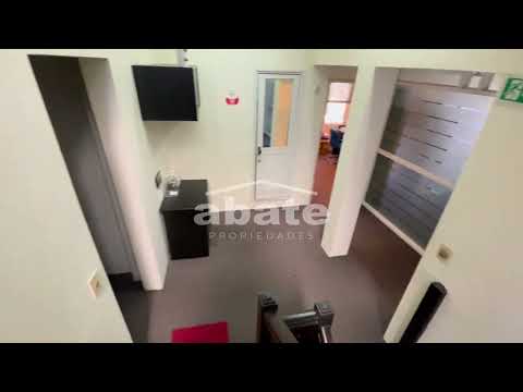 Corporate Property for Sale - 423 m² on Av. Rivera, near Bv. Artigas