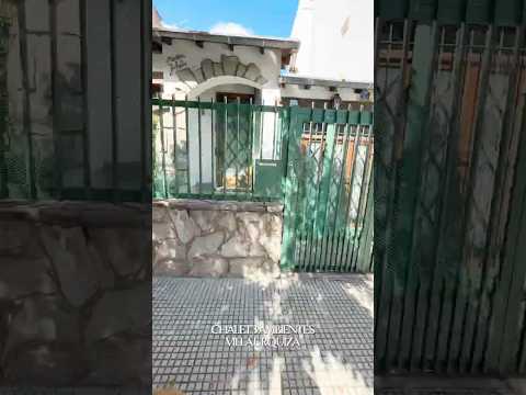 2-Bedroom Chalet-Style House with Garage in Villa Urquiza