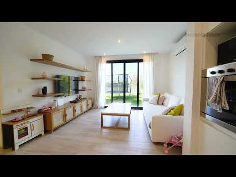 5-room lakefront house for sale with a pool and garage in Cantón Norte, Escobar