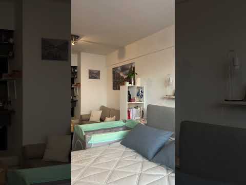 Bright studio apartment with a balcony on the 5th floor – 1 block from Subway Line D