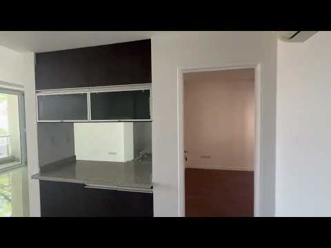 2-room apartment with a balcony in the Moyano Building, Ciudad Jardín
