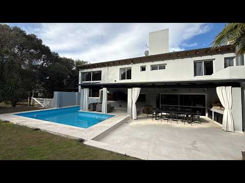 House in Lomas de la Carolina