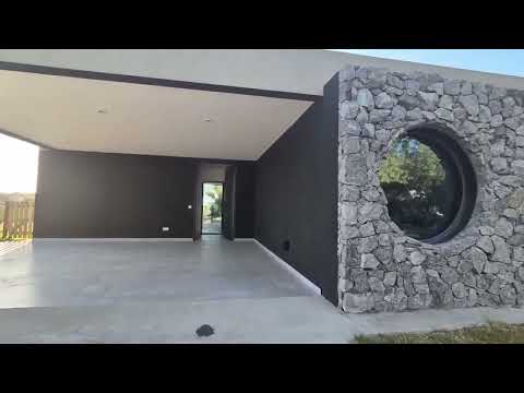 Designer Home in El Naudir