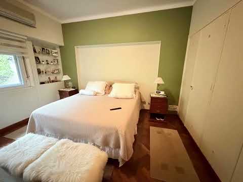 House in Martinez - 5 rooms with a pool and garden