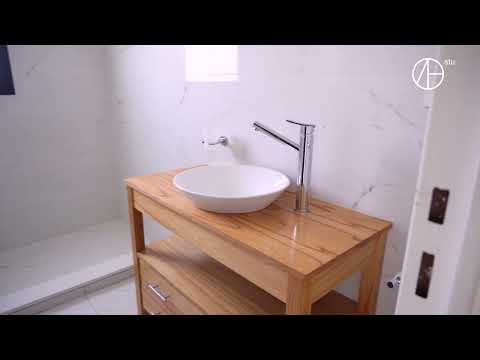Brand-new house for sale with a view of the golf course in the Cantón neighborhood of Escobar