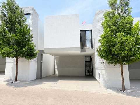 House for Sale in Sabino, Zibatá, Querétaro—Free of Liens
