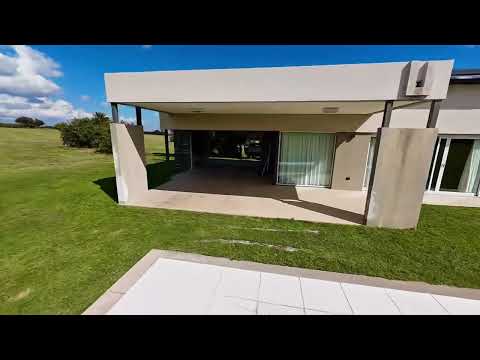 HOUSE FOR SALE IN THE COUNTRY GOLF SANTA MARIA VILLA LARCA NEIGHBORHOOD, MERLO. SAN LUIS