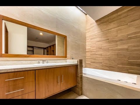 House for Sale in Hacienda Real Tejeda, Corregidora (Master Bedroom on the Ground Floor)