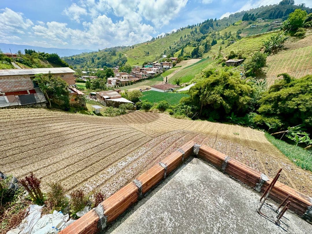 House with Land for Sale in the San Cristóbal Area, Medellín - La Palma Village