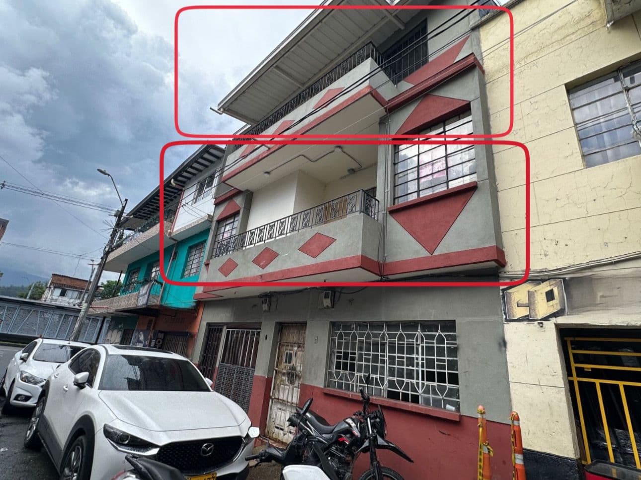 Local House, Second-Floor Duplex for Sale in the Jesús Nazareno-Medellín Chagualo Area, Near Aventura Mall