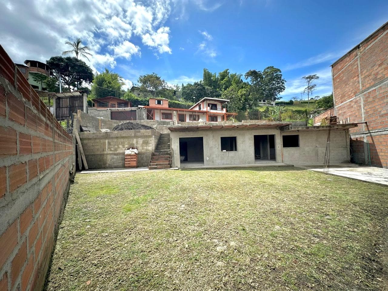 Gray House Under Construction with Lot for Sale in Girardota, El Totumo Neighborhood