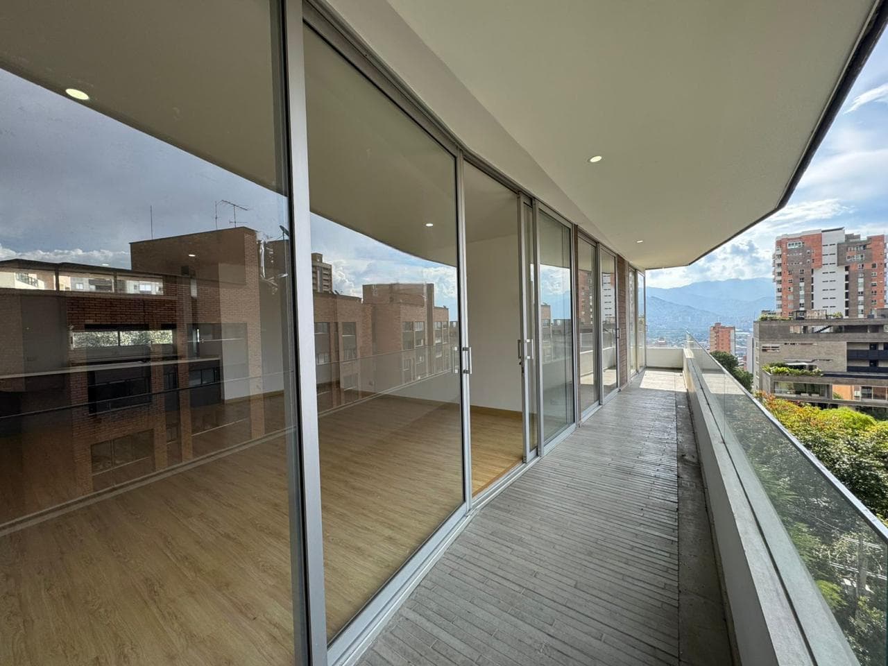 Apartment for Sale, Loma de los Parra Neighborhood, El Poblado—Obra Diecinueve Building